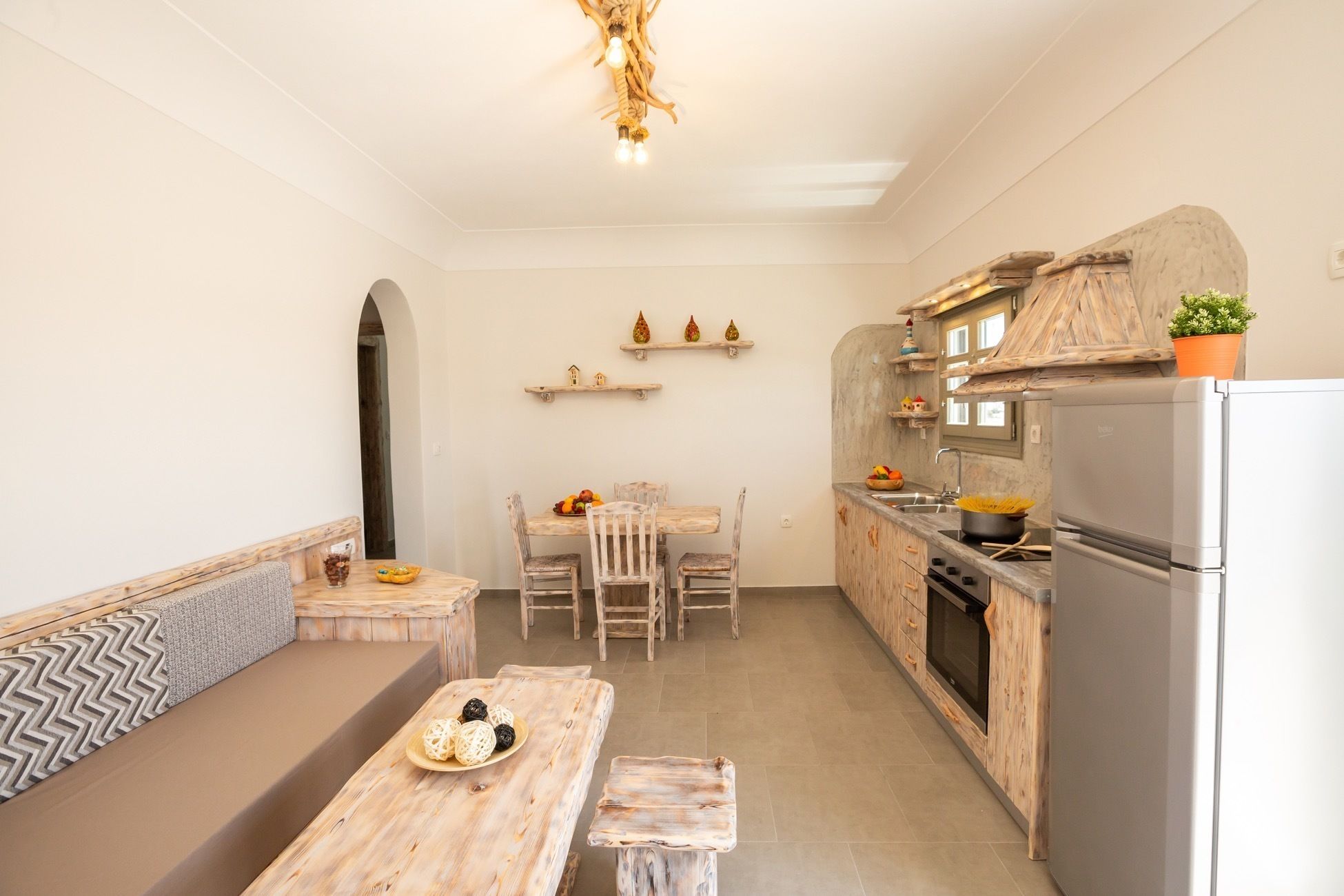 Villa | Eigene Küche | Großer Kühlschrank, Ofen, Herdplatte