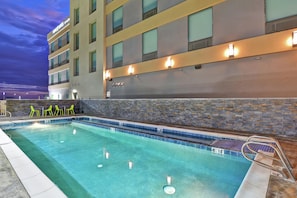 Pool - Home2 Suites by Hilton Pecos (Pecos)