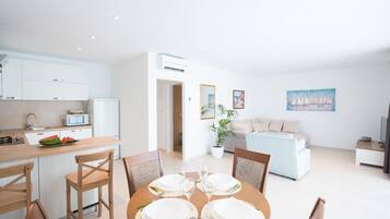 Exclusive Apartment, Balcony, Sea View | Interior