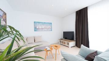 Exclusive Apartment, Balcony, Sea View | Living area