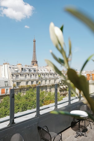 Terrace/patio. Rayz Eiffel