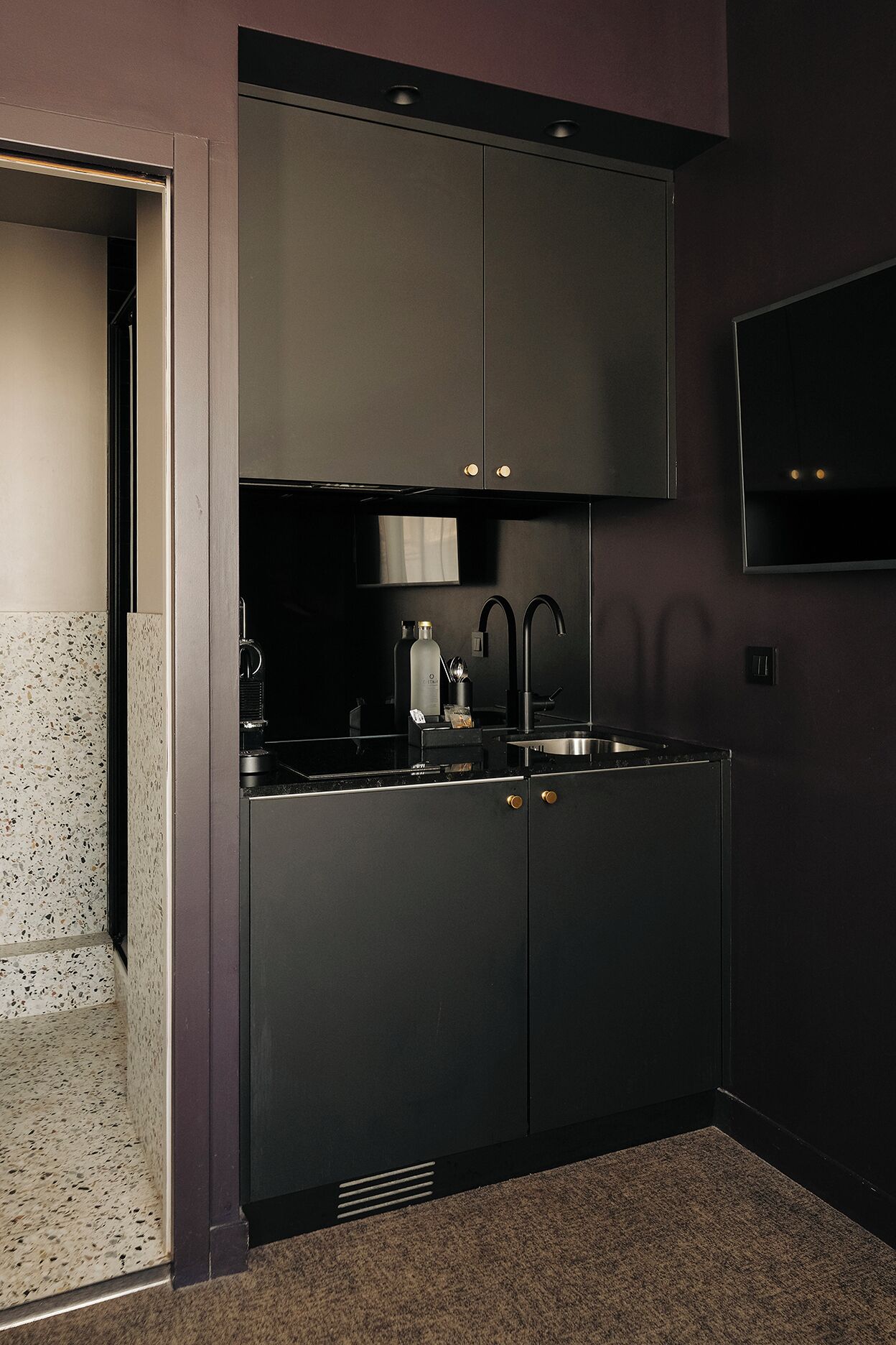 standard studio | private kitchen | mini-fridge, microwave, stovetop, espresso maker