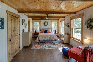 2 soverom, strykejern/-brett, wi-fi (inkludert) og sengetøy