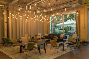 Breakfast, lunch and dinner served - Hilton Garden Inn Zagreb - Radnicka (Zagreb)