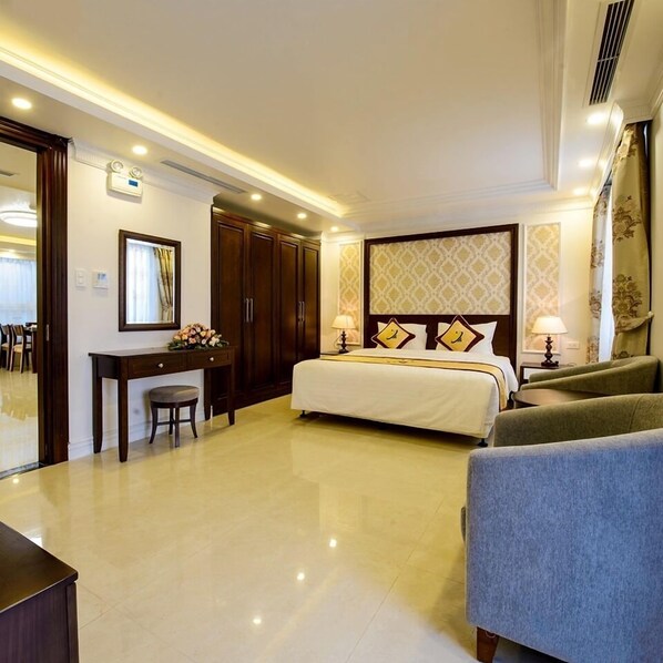 Studio | In-room safe, desk, iron/ironing board, cribs/infant beds