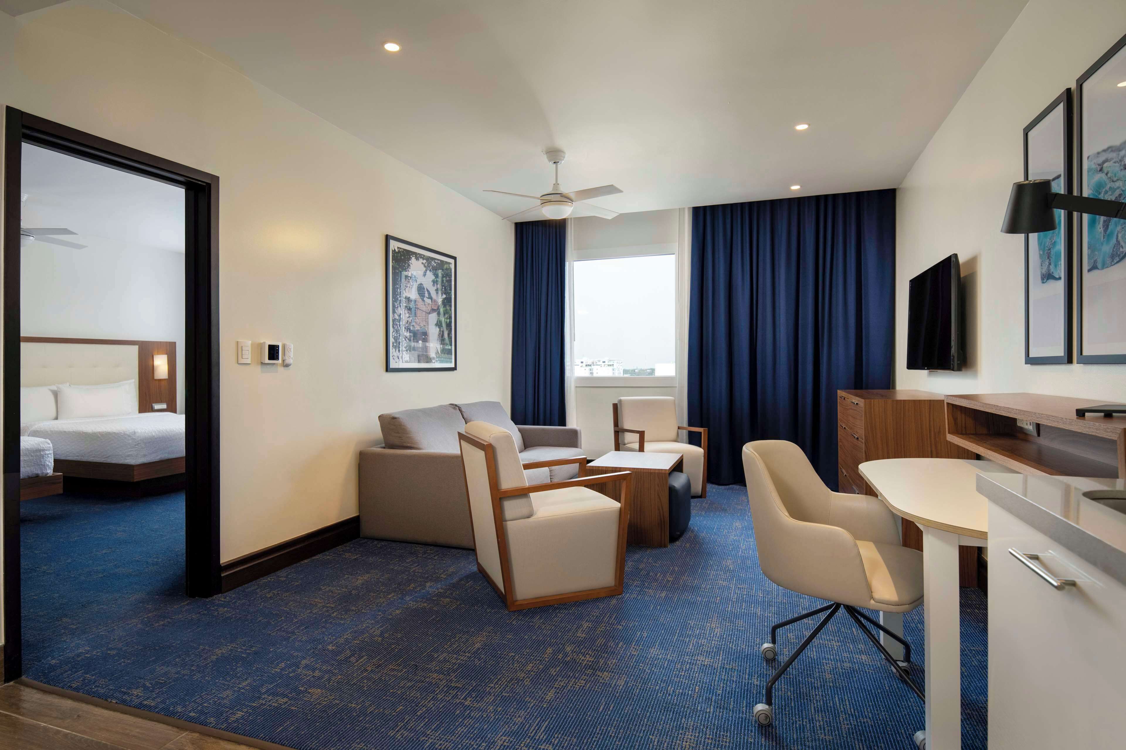 suite, 1 bedroom, non smoking | living area | flat-screen tv