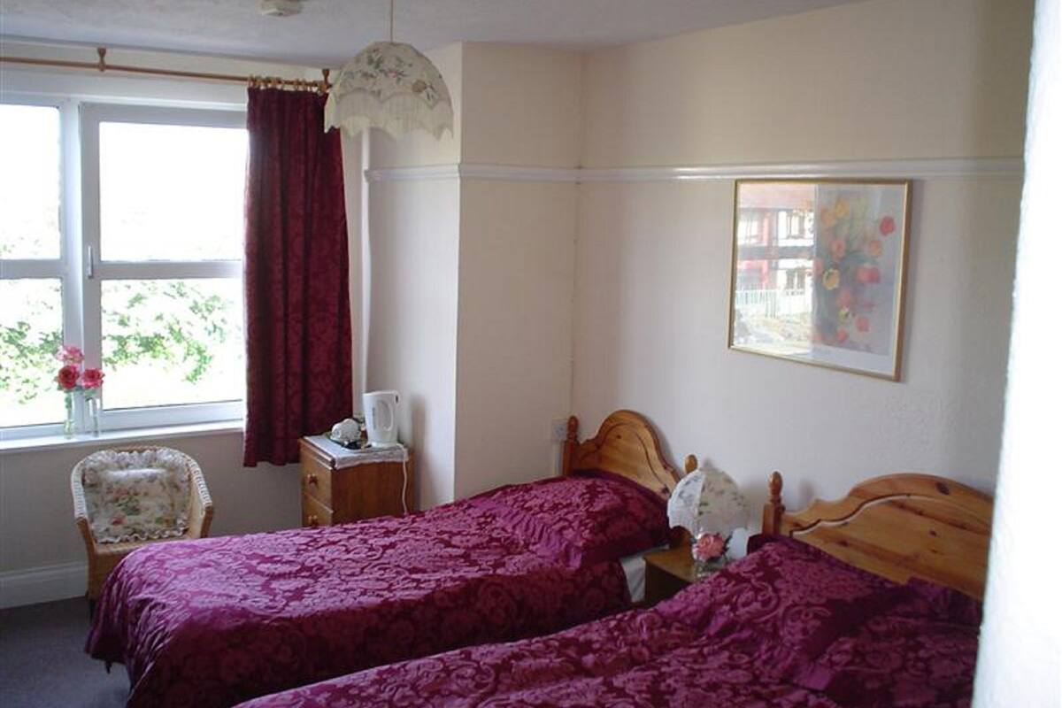 Family Room, Multiple Beds (5) | Iron/ironing board, free WiFi, bed sheets