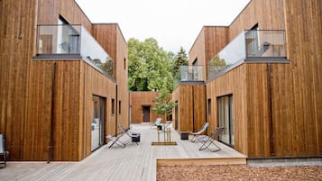 In-room safe, soundproofing, iron/ironing board, free WiFi