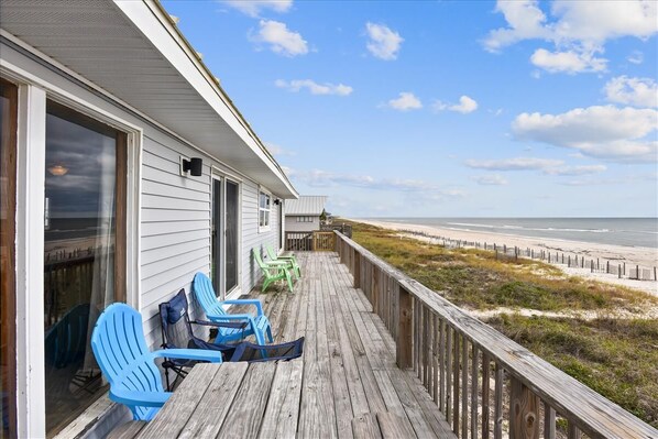 Property grounds - BECOME AN ISLAND CASTAWAY in this cozy, fun in the sun, beachfront home. (St. George Island)