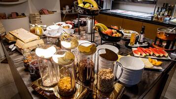 Desayuno buffet incluido todos los días