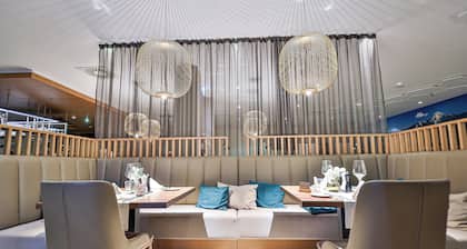 Hotel Seven