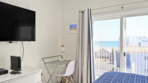 3 bedrooms, iron/ironing board, WiFi, wheelchair access