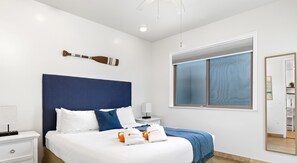 4 bedrooms, iron/ironing board, WiFi, bed sheets