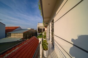 Kamar Double Keluarga, 1 kamar tidur | Pemandangan balkon