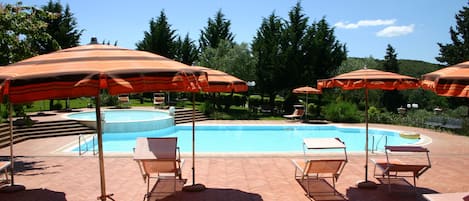 Seasonal outdoor pool