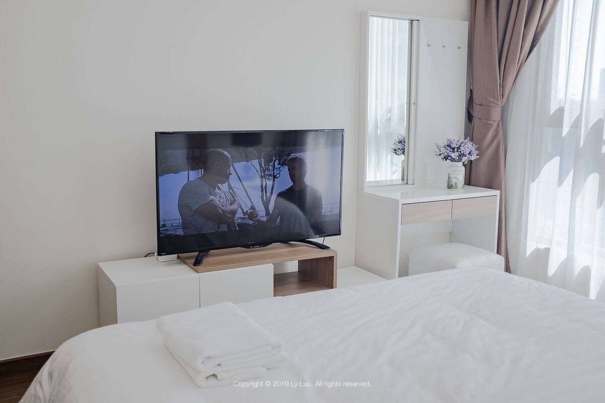 Superior-Apartment, 2 Schlafzimmer | Schreibtisch, kostenloses WLAN