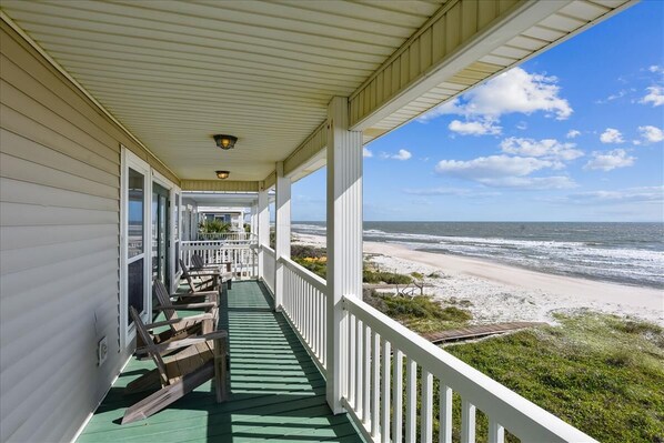 Property grounds - LET AN IRISH SEABREEZE WISK YOUR CARES AWAY! (St. George Island)