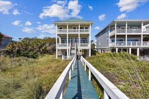 Exterior - LET AN IRISH SEABREEZE WISK YOUR CARES AWAY! (St. George Island)