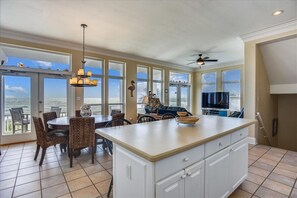 Dining - LET AN IRISH SEABREEZE WISK YOUR CARES AWAY! (St. George Island)