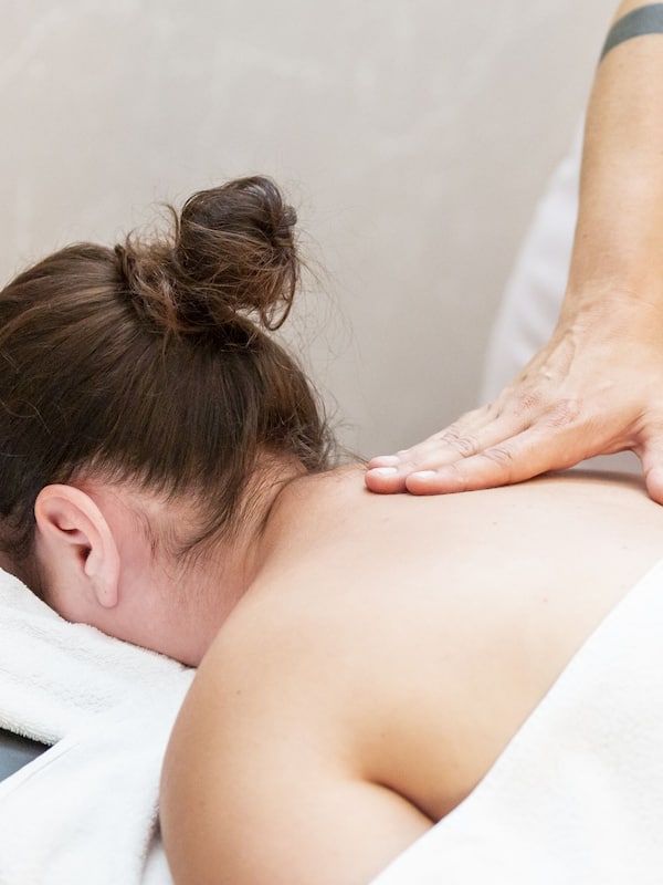 Sauna, hammam, massages des tissus profonds, massages suédois