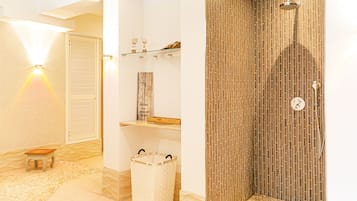 Sauna, Dampfbad, Tiefengewebe-Massagen, klassische Massagen