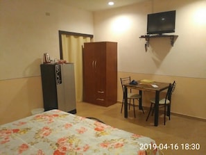 1 bedroom, Internet