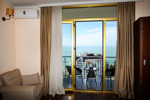 In-room safe, desk, laptop workspace, blackout curtains