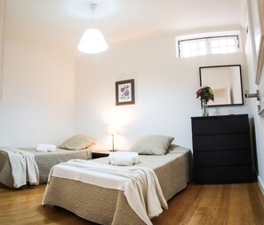 3 bedrooms, WiFi - T3 Bica Downtown Apartment (Lisboa)