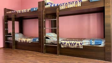 Asrama Umum, asrama campuran (6 beds) | Setrika/meja setrika dan seprai linen