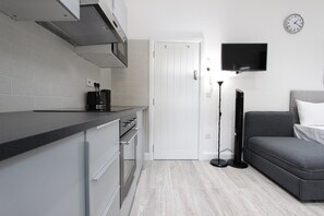 Studio (0, 412) | Living area | Flat-screen TV - Cosy Edgware Road Apartments Paddington (London)