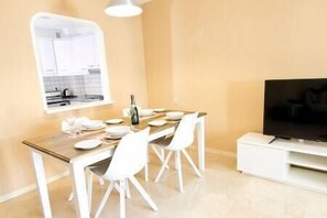 Dining - Spectacular Apartment in Matchroom Country Club (Las Lagunas de Mijas)