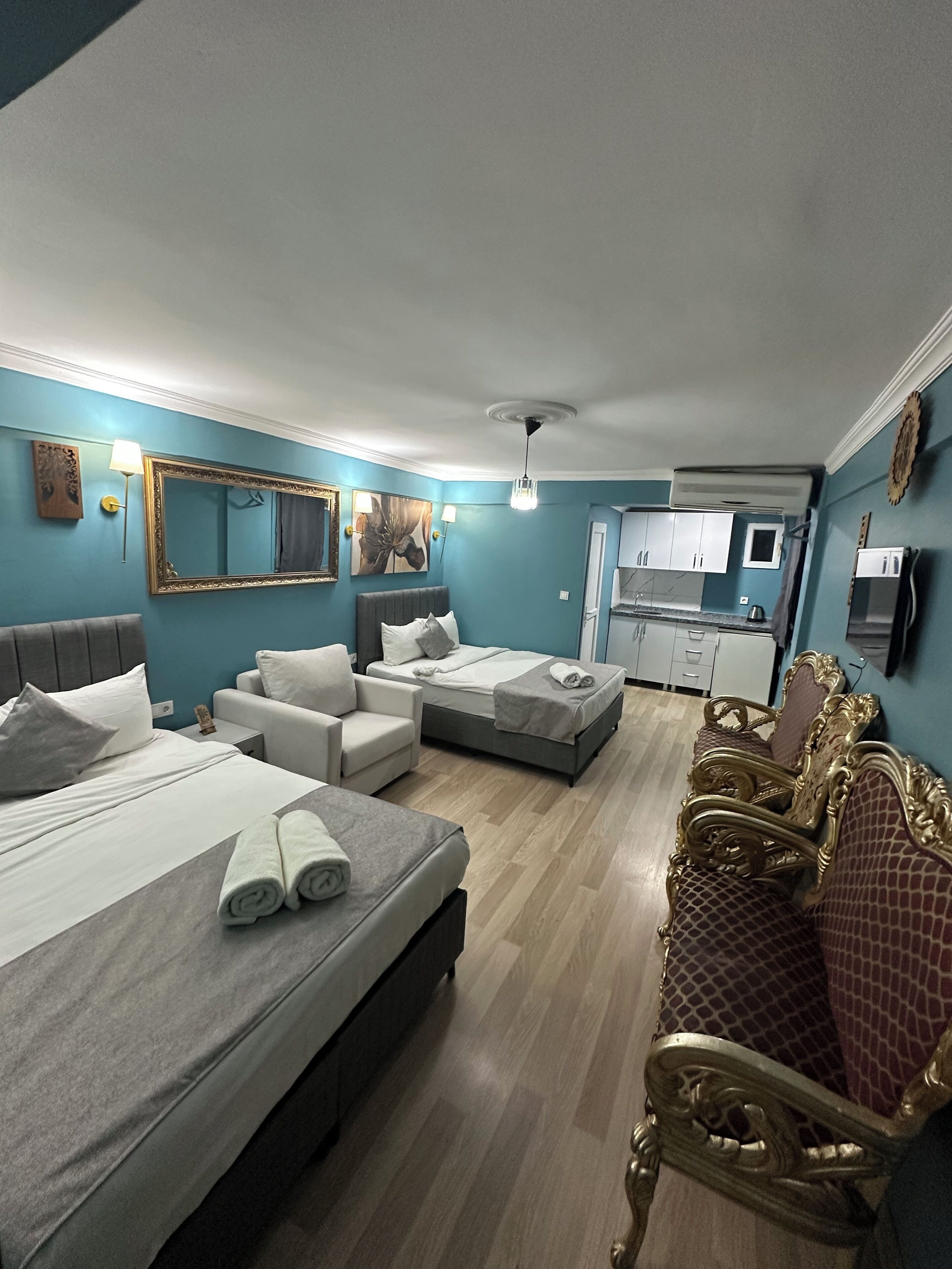 Deluxe-Apartment, 3 Schlafzimmer | Bettwäsche aus ägyptischer Baumwolle, hochwertige Bettwaren