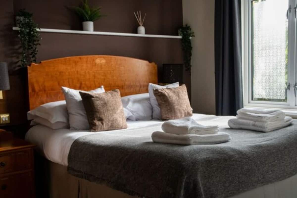 premium room | in-room safe, individually decorated, individually furnished