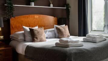 Premium Room | In-room safe, iron/ironing board (on request), rollaway beds