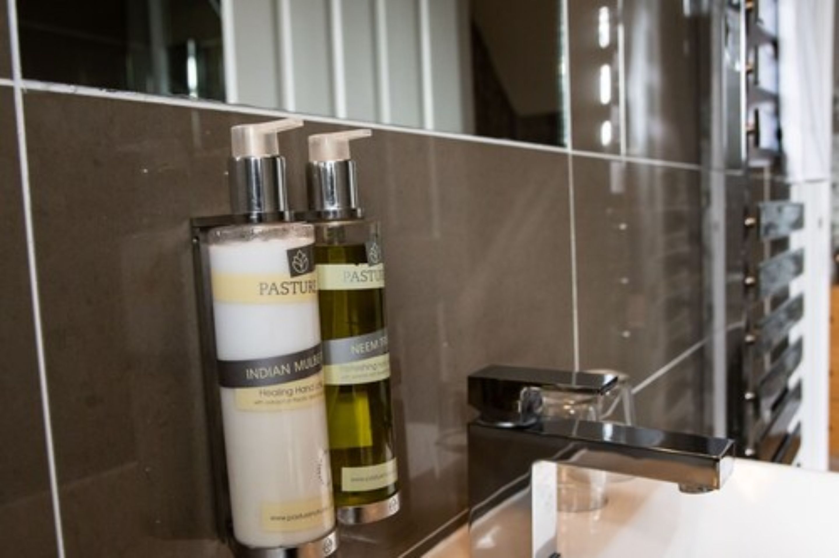 premium room | bathroom | free toiletries, hair dryer, bathrobes, slippers