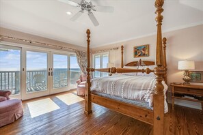 4 bedrooms, desk, WiFi, bed sheets