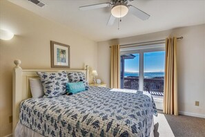 4 bedrooms, free WiFi, bed sheets