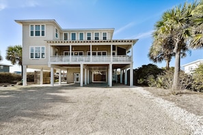 Exterior - THIS MAGNIFICENT HOUSE, SITS ABOVE ALL THE HOUSES AROUND IT! (St. George Island)