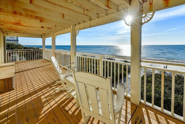 Property grounds - CURRAN SEA IS THE PLACE TO BE! This beautifully designed home is the perfect family vacation home! (St. George Island)