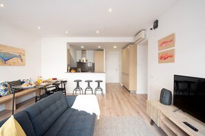 Dining - Petit Luxe Tobella Baixos (Terrassa)