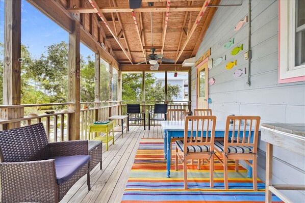 Outdoor dining