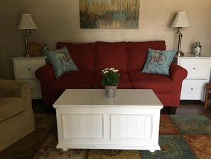 Smart-TV, peis og bøker