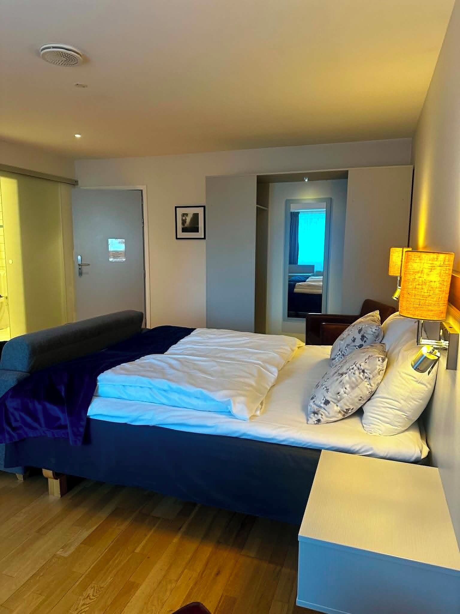 Basic-Doppel- oder -Zweibettzimmer, barrierefrei