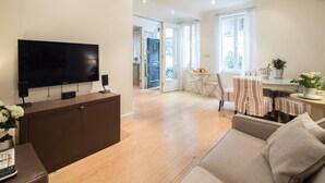 House, 3 Bedrooms | Living area - Lovely 3 bedroom house South Kensington (London)