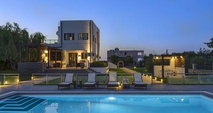 Villa Sfedami 350m² with 55m² private pool
