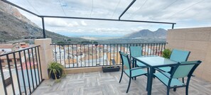 Comfort House, 4 Bedrooms, Mountain View | Terrace/patio