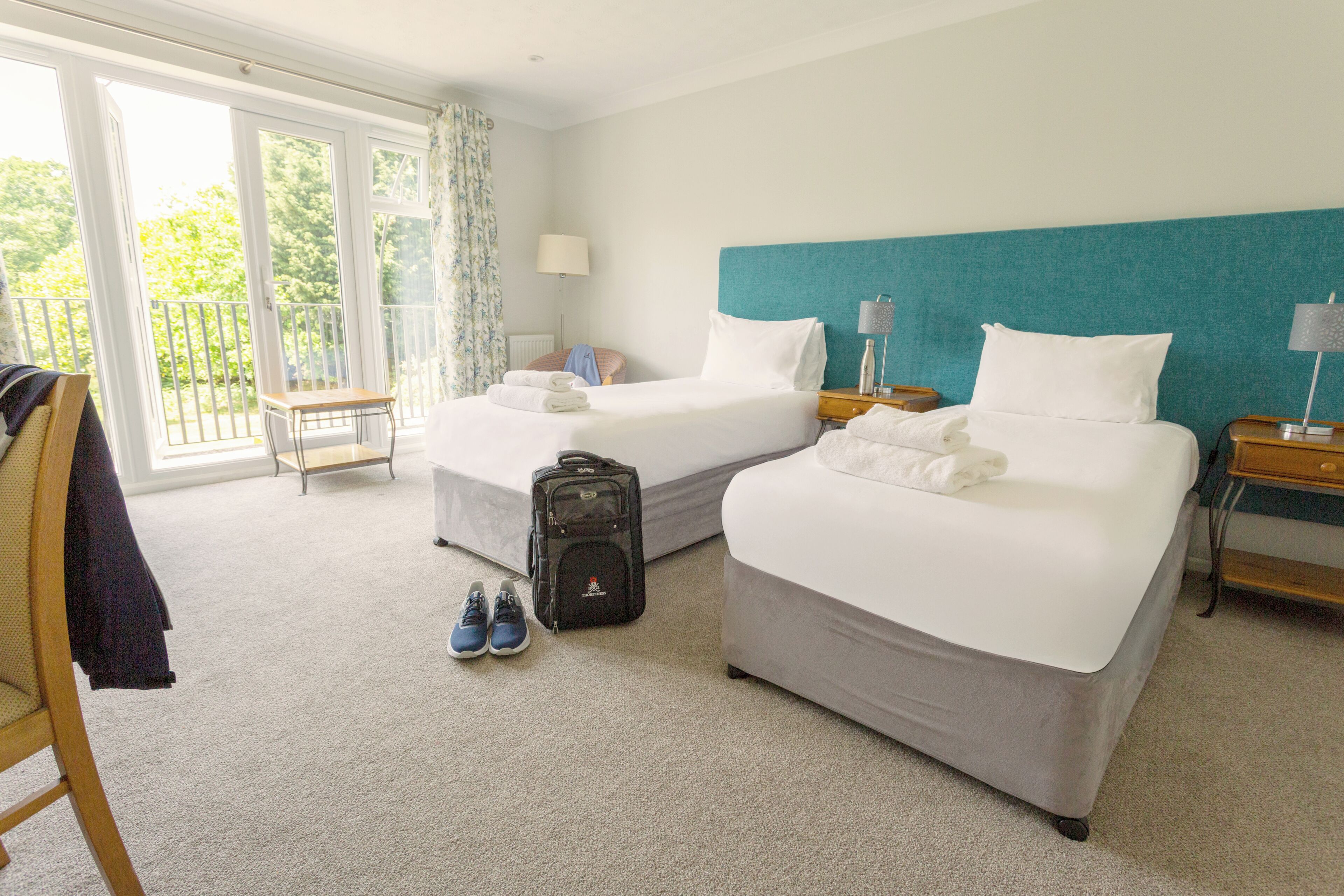 Classic Double or Twin Room | Desk, iron/ironing board, free WiFi, bed sheets