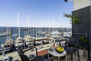 Deluxe Suite, Marina View | 1 bedroom, premium bedding, free minibar, in-room safe - Ece Marina Suites (Fethiye)