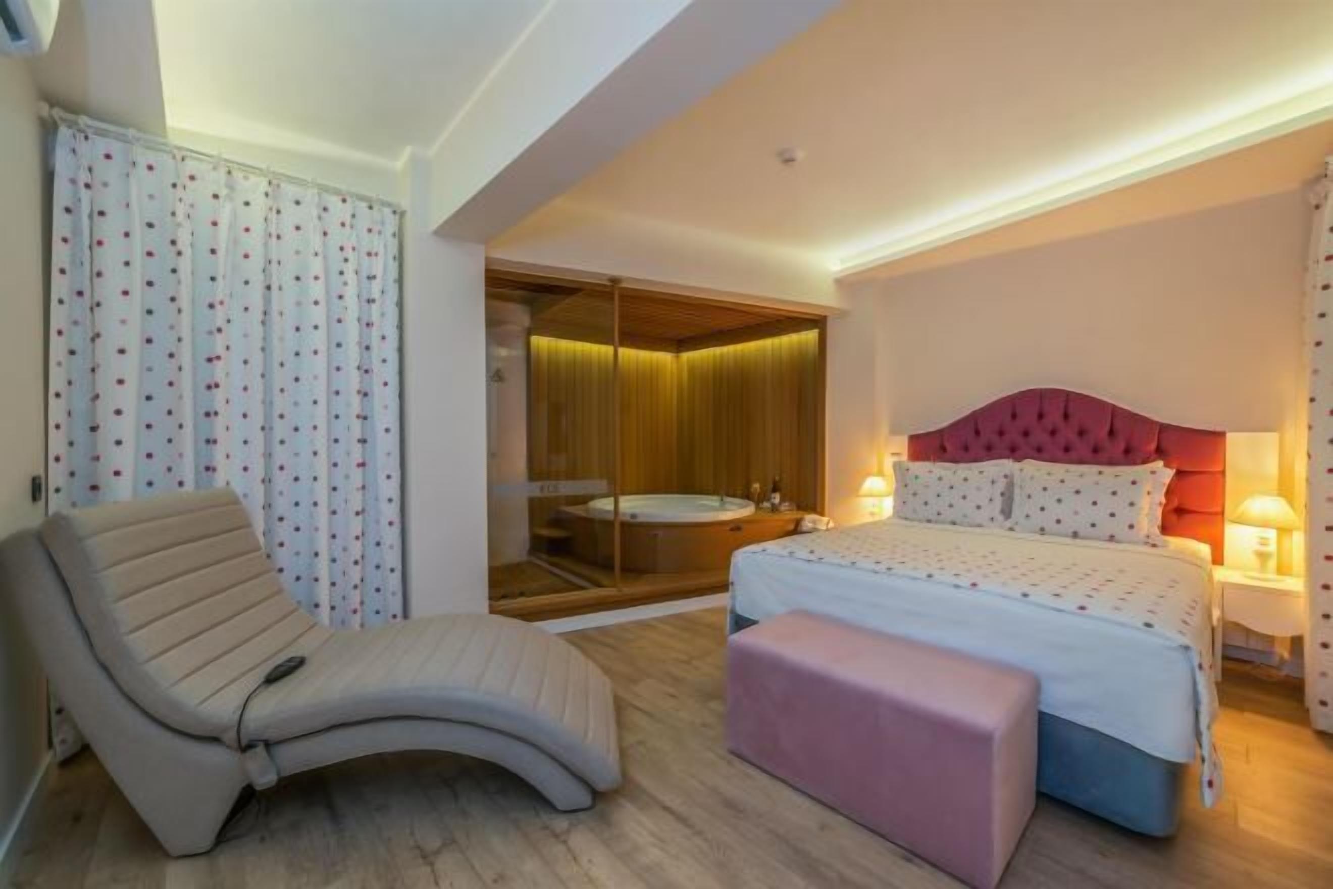 1 Schlafzimmer, hochwertige Bettwaren, kostenlose Minibar, Zimmersafe