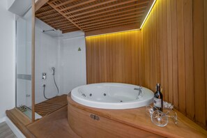 1 bedroom, premium bedding, free minibar, in-room safe - Ece Marina Suites (Fethiye)